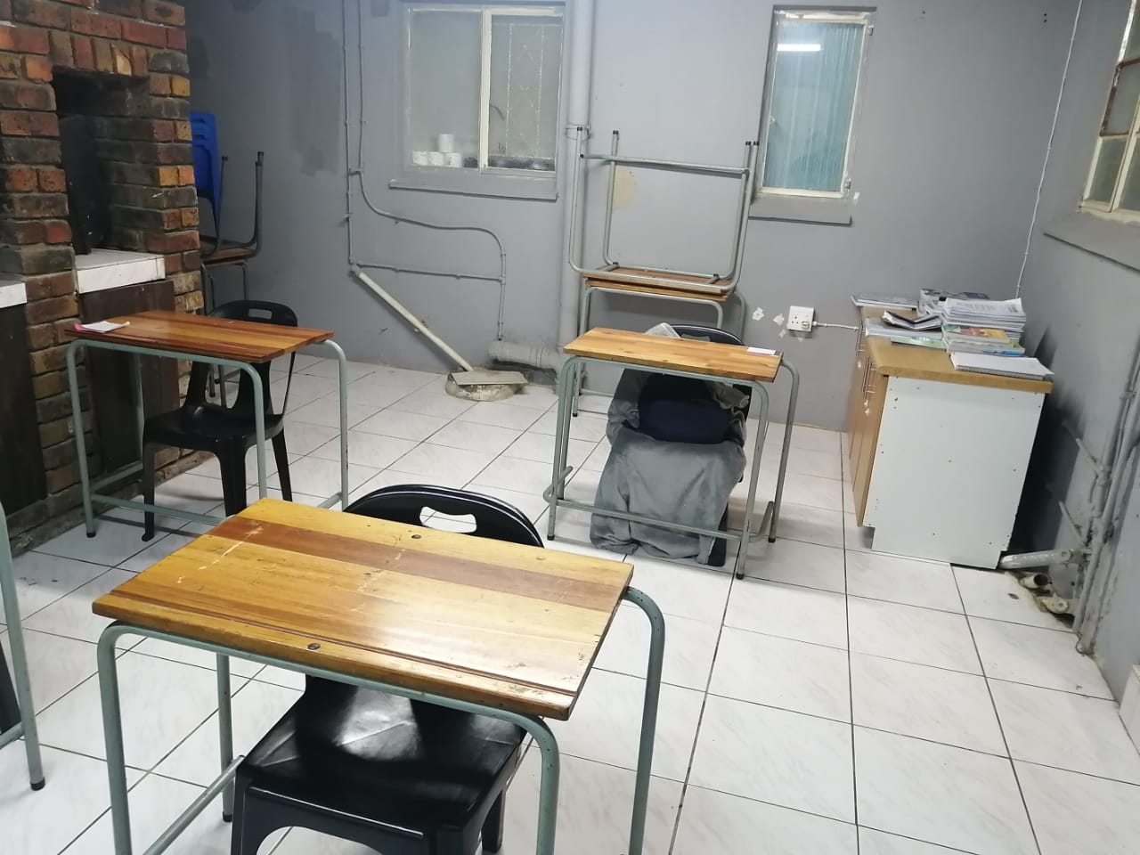 Learning environment with interactive whiteboards